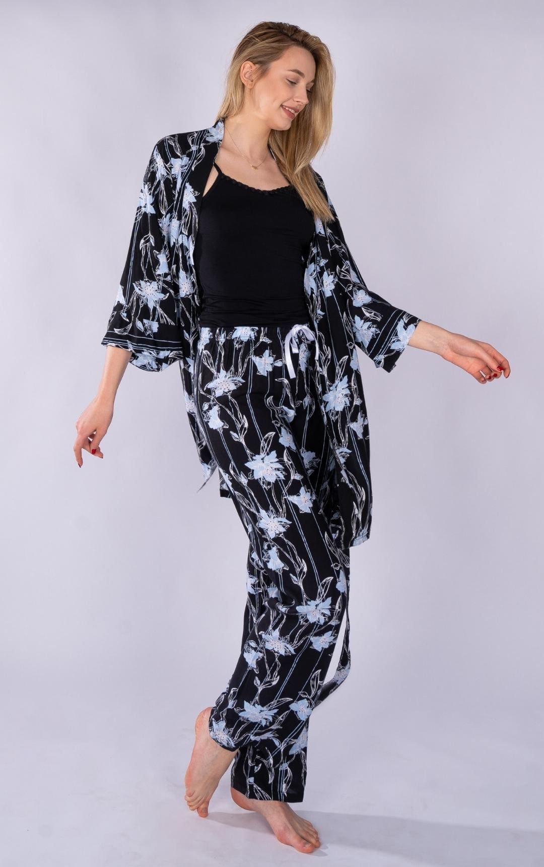 Summer Pajama Set for Women with Light Robe