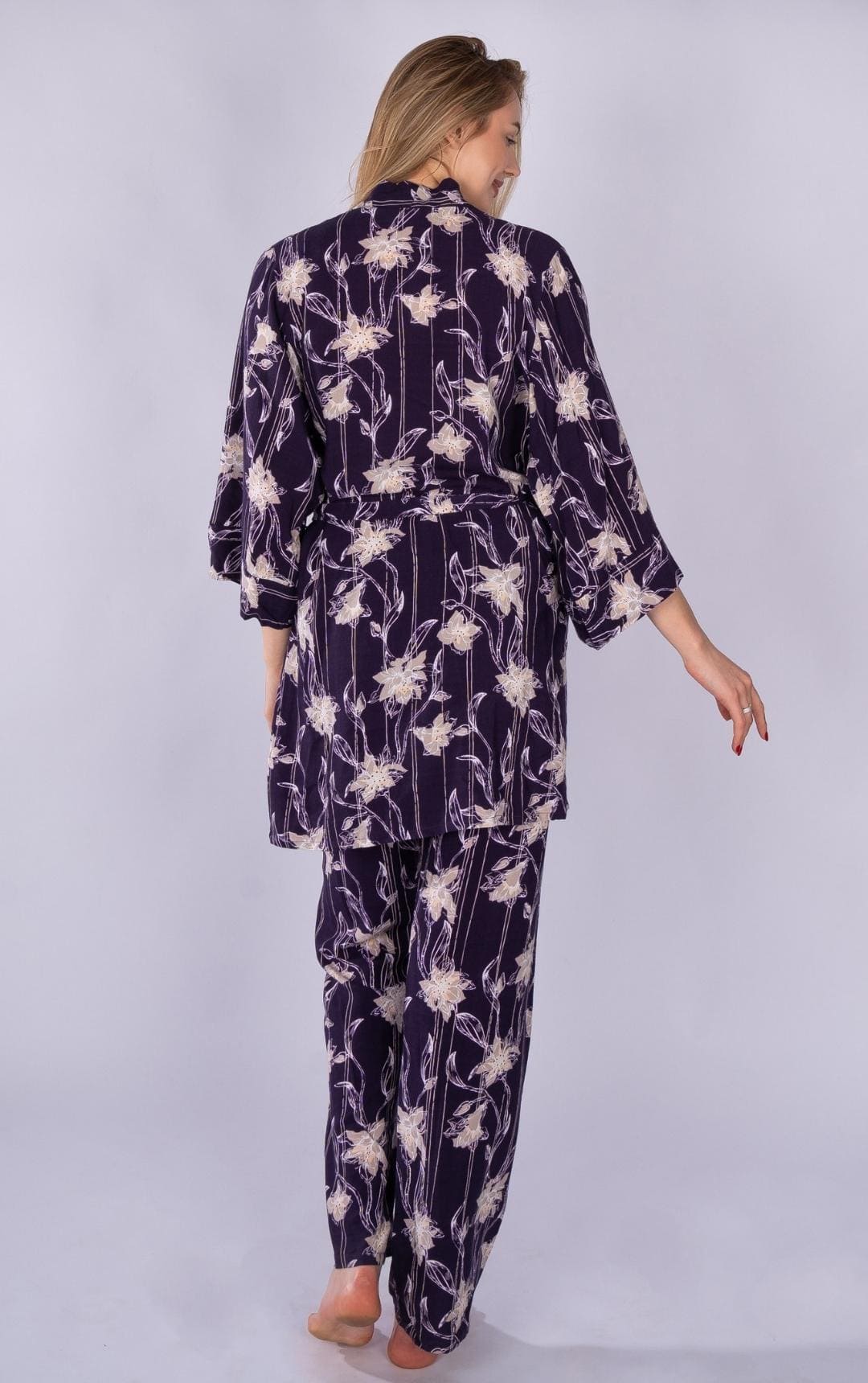 Summer Pajama Set for Women with Light Robe