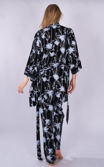 Summer Pajama Set for Women with Light Robe