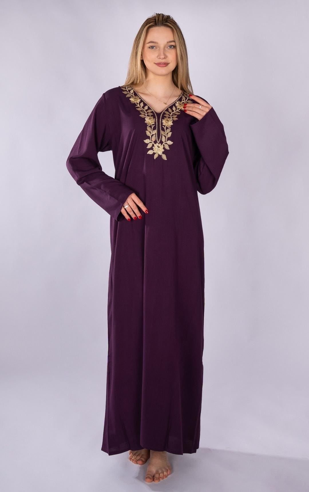 Purple flower stitched V-neck Abaya