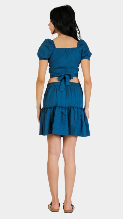 Short-Sleeve Crop Top With High Waist Skirt